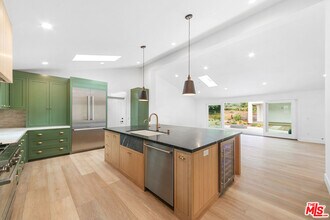 Building Photo - 6174 Paseo Cyn Dr