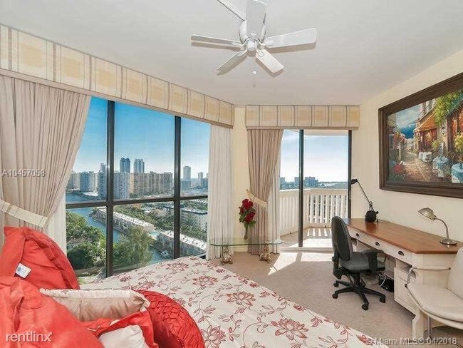 Foto del edificio - 20000 Island Blvd