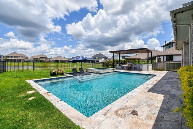 Foto del edificio - 24902 Pavonia Lake Ln