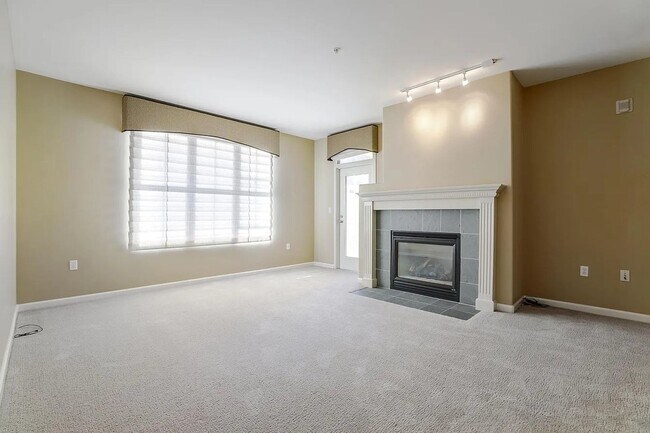 Building Photo - Downtown San Jose Gem: Stunning 2-Bedroom ...