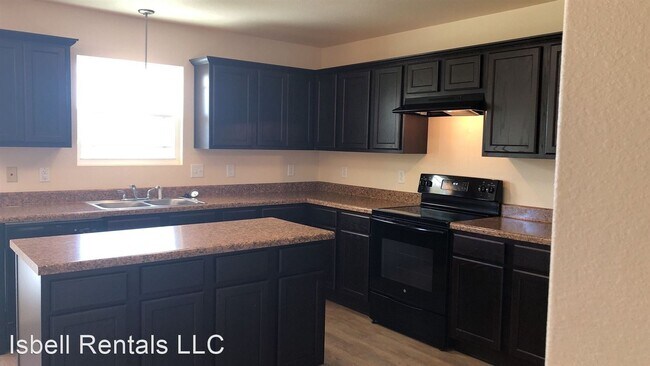 Building Photo - 4 br, 2.5 bath House - 2203 Sea Eagle