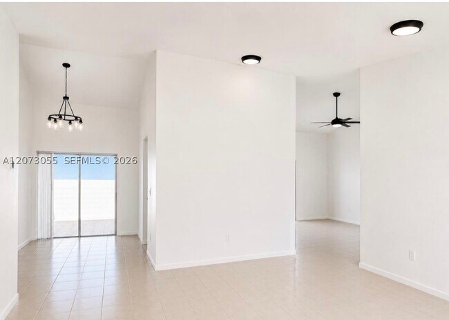 Foto del edificio - 10290 SW 146th Ave