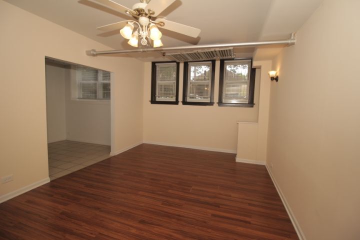 Foto principal - 4939 N Whipple St