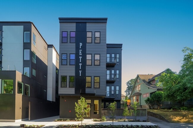 Building Photo - Petty