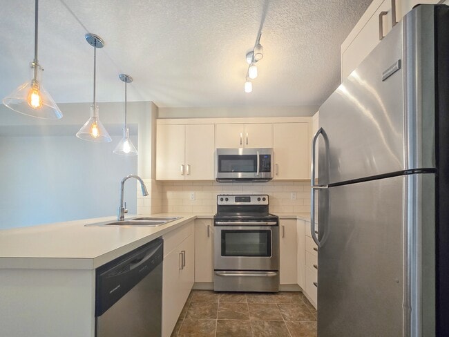 Building Photo - 130 Auburn Meadows View SE