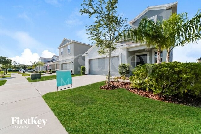 Building Photo - 5025 Golden Fig Ln