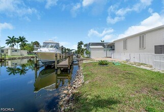 Building Photo - 701 Coral Dr