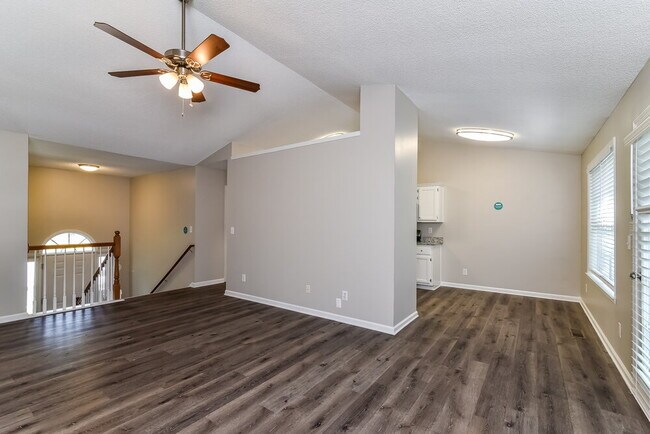 Foto del edificio - 2641 Fort Apachee Ct