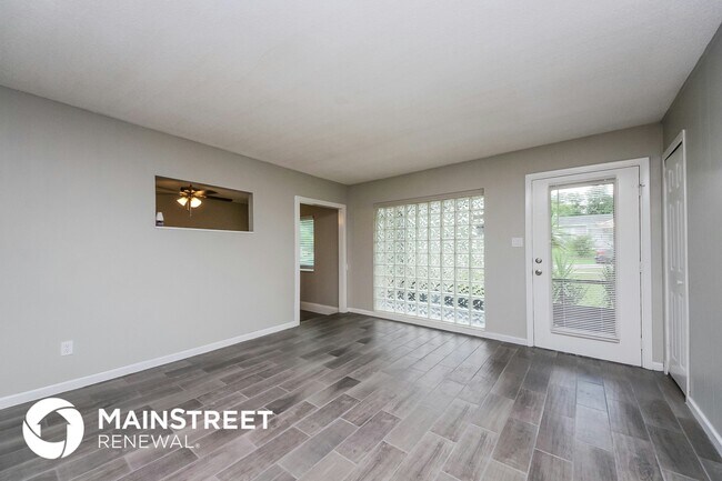 Foto del edificio - 1008 Armada Ct