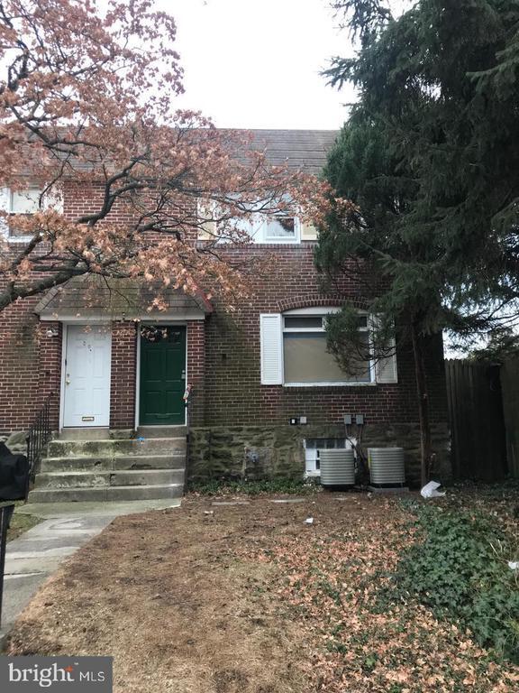 Primary Photo - 302 E Essex Ave