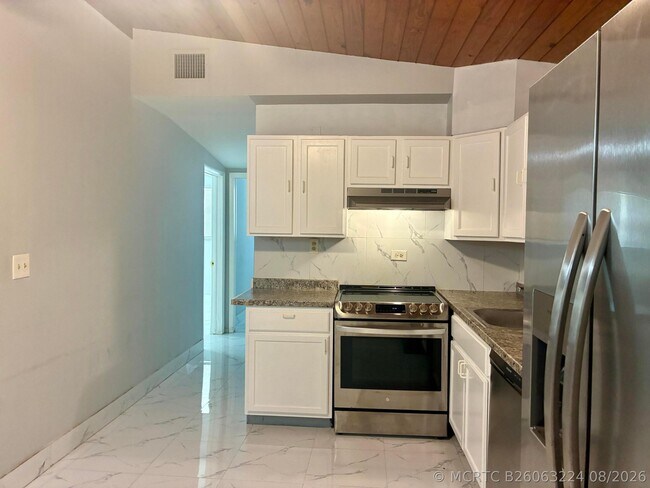 Building Photo - 3630 SW 46th Ave