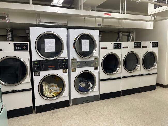 Foto del edificio - 1425 Liliha St