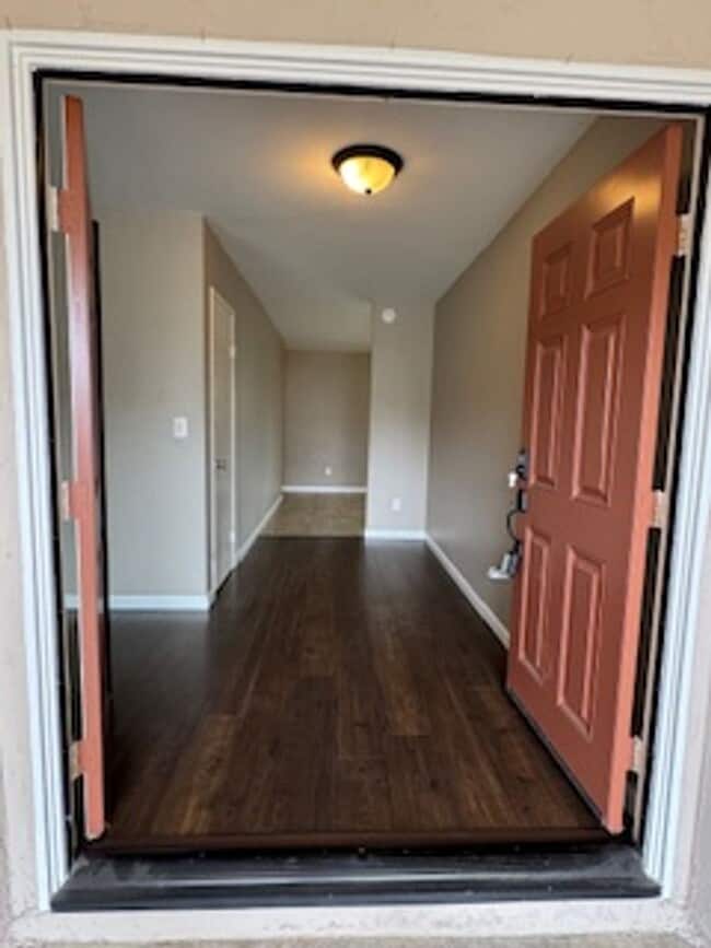 Foto del edificio - Charming 3 Bedroom 2 Bathroom Home Available for Rent!!