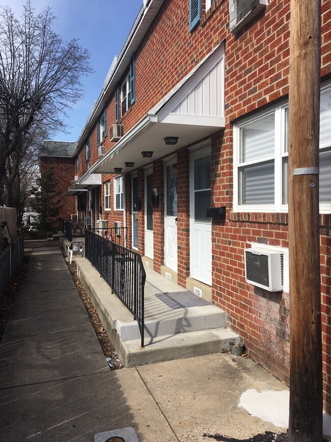 Building Photo - 50 N Fellowship Rd