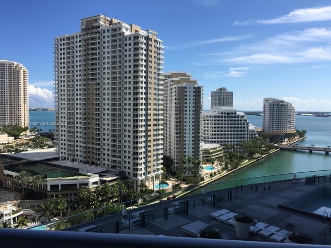 Foto del edificio - 465 Brickell Ave