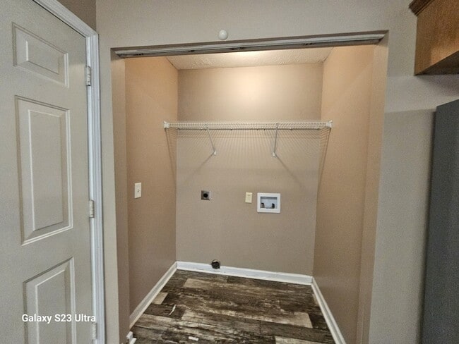 Foto del edificio - 1209 Akins Ridge Dr