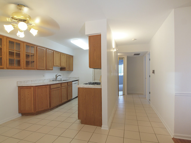 Building Photo - 1533 N Windsor Dr