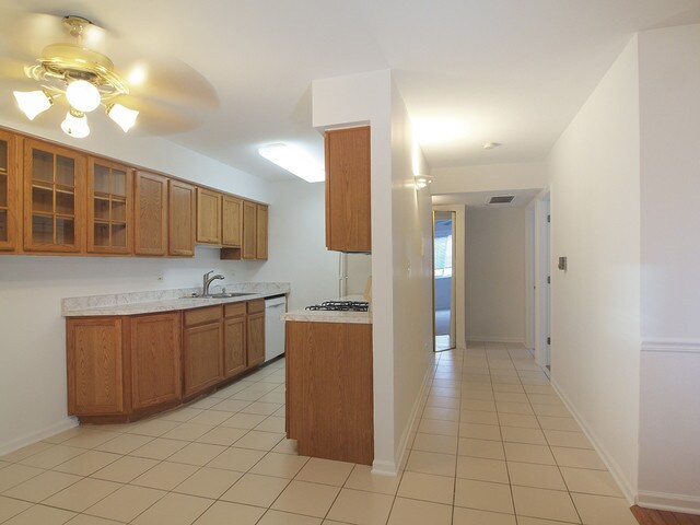Foto del edificio - 1533 N Windsor Dr