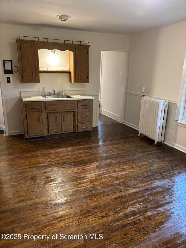 Foto del edificio - 1115 Monroe Ave