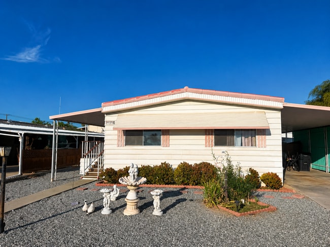 Building Photo - 26108 Fountain Palm Dr