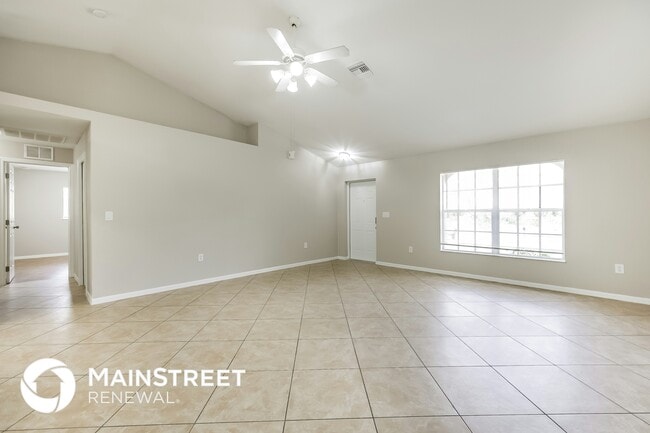 Building Photo - 1056 Summa Blvd