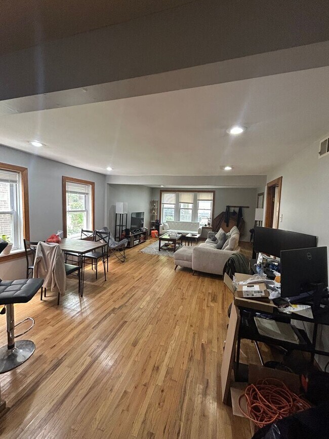Foto del edificio - 1617 N Hudson Ave