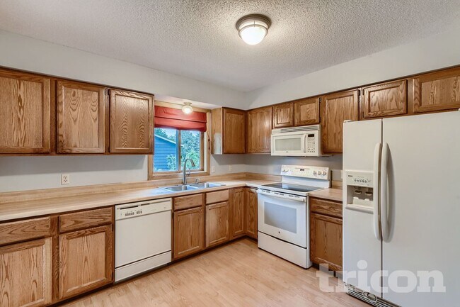 Foto del edificio - 11051 Quebec Ave N