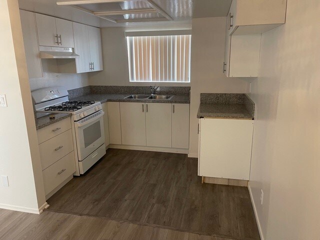 Foto del edificio - 1039 E Spazier Ave