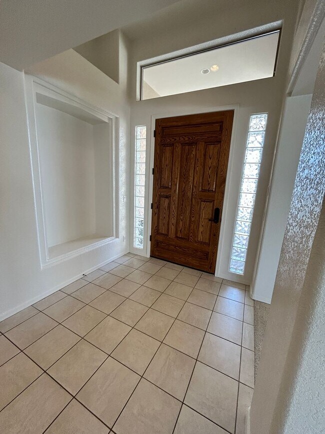 Foto del edificio - Beautiful Unfurnished Home!