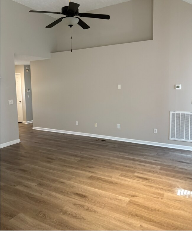 Foto del edificio - 6428 Paddington Way