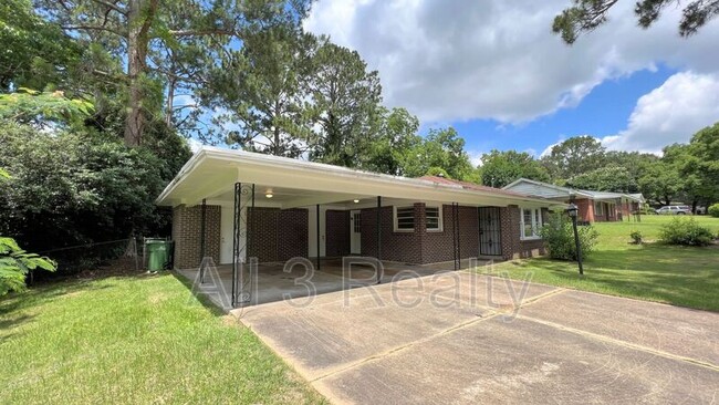 Building Photo - 924 Green Ridge Rd