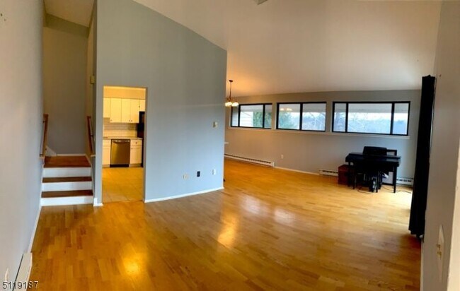 Building Photo - 74 Overlook Dr