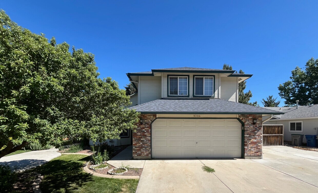 Foto principal - 9304 W Holt St