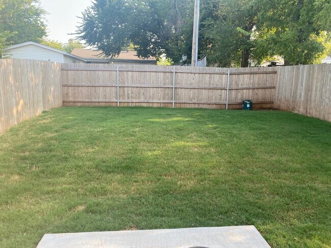 Backyard - 200 W McArthur Dr