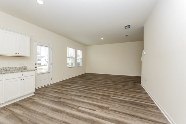 Building Photo - 1071 Large Poppy Dr