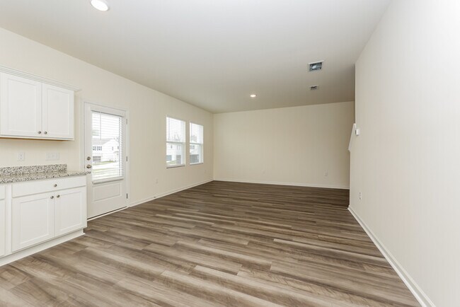 Foto del edificio - 1071 Large Poppy Dr