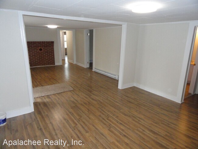Building Photo - 3 br, 3 bath House - 725 Moon Bridge Rd