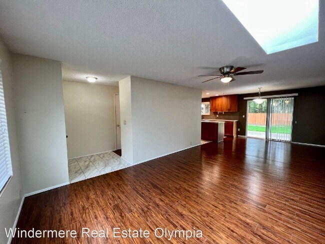 Building Photo - 3 br, 2 bath House - 3919 Woodlawn Dr SE