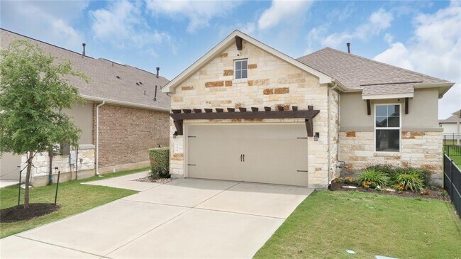 Building Photo - 746 Faith Dr