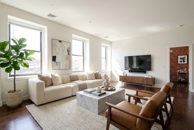 Foto del edificio - 460 Harrison Ave