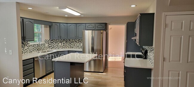 Building Photo - 4 br, 2.5 bath House - 2127 Morris Hill Rd