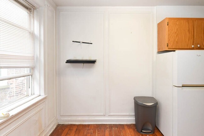 Foto del edificio - 4060 N Kenmore Ave