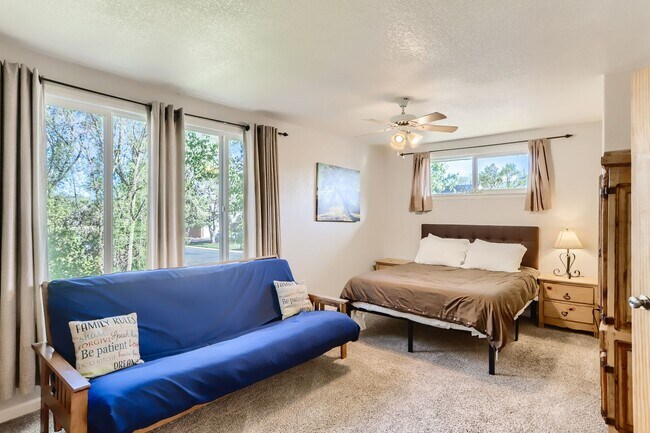 Foto del edificio - Spacious 5 BDR Lafayette Home - Close to Coal Creek Trail