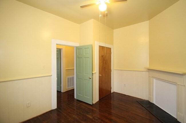 Interior Photo - (542 E Huntingdon St.)