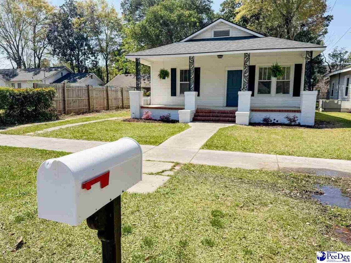 Foto principal - 109 Winston St