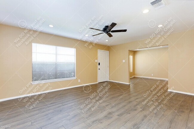 Building Photo - 3 br, 1 bath House - 5474 Seahorse Dr