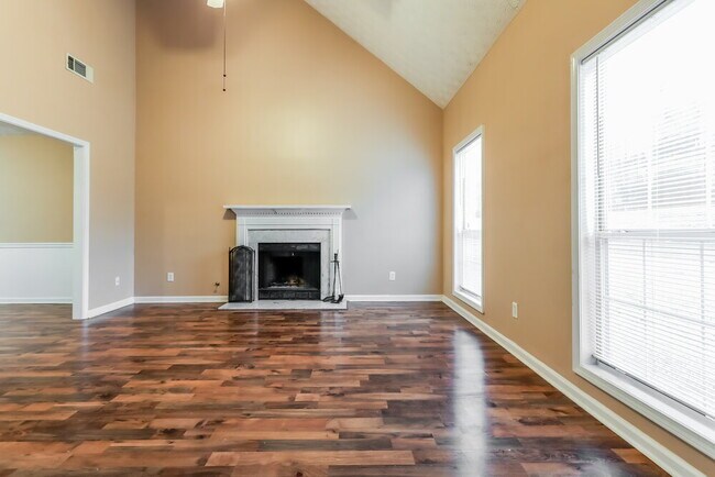 Building Photo - 915 Eagle Pointe Dr NW