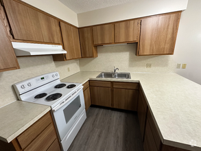 Building Photo - 634 Cumberland Dr