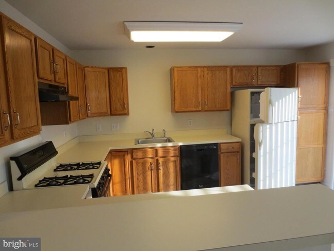 Building Photo - 773 Martingale Rd