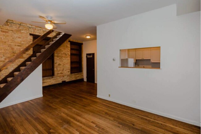 Foto del edificio - 1251 W Belden Ave